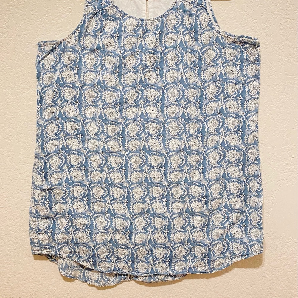 Blue floral Old Navy cotton lined tank